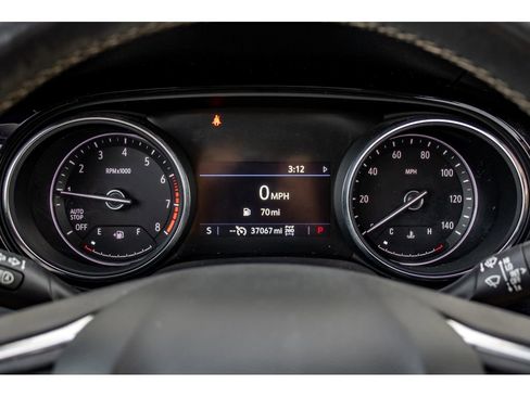 Used 2022 Buick Encore GX Essence w/ Experience Buick Package image 26