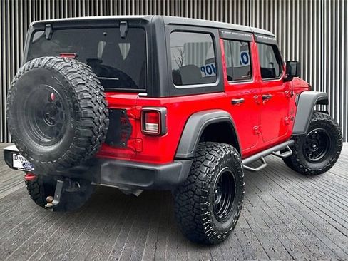 Used 2021 Jeep Wrangler Unlimited Willys image 2