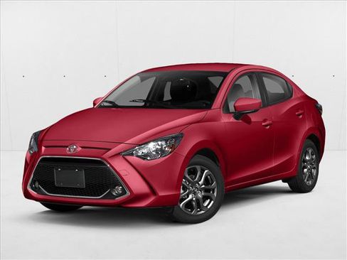 Used 2019 Toyota Yaris L FWD image 1