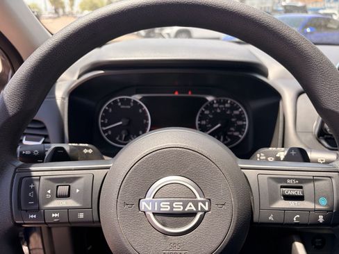 Used 2024 Nissan Rogue SV AWD/4WD image 26