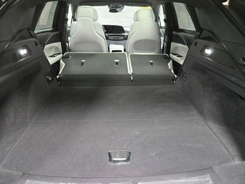 Used 2024 Cadillac Lyriq Luxury AWD/4WD image 46