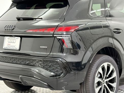 New 2026 Audi Q3 quattro 2.0T AWD/4WD image 12