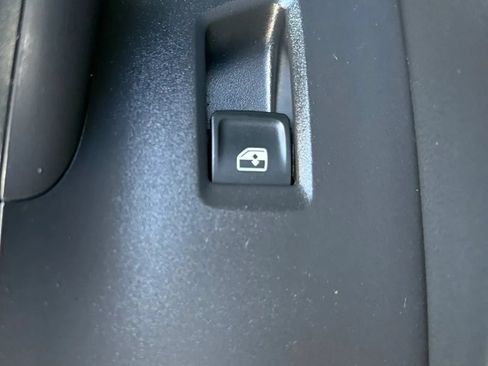 Used 2020 Volkswagen Jetta S FWD image 32