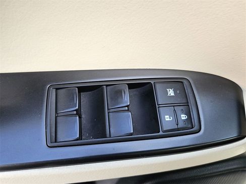 Used 2022 Lexus GX 460 Premium image 11