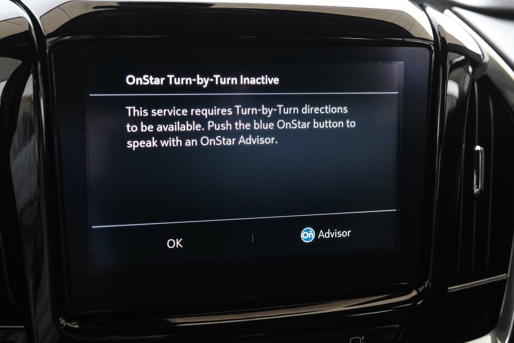 Used 2022 Chevrolet Traverse LT FWD image 29