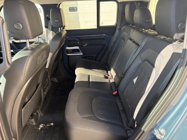 Used 2020 Land Rover Defender 110 SE AWD/4WD image 14
