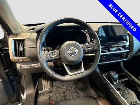Used 2023 Nissan Pathfinder Platinum AWD/4WD image 10