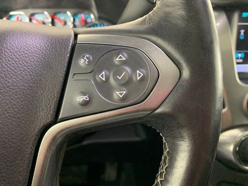 Used 2019 Chevrolet Suburban LT image 21