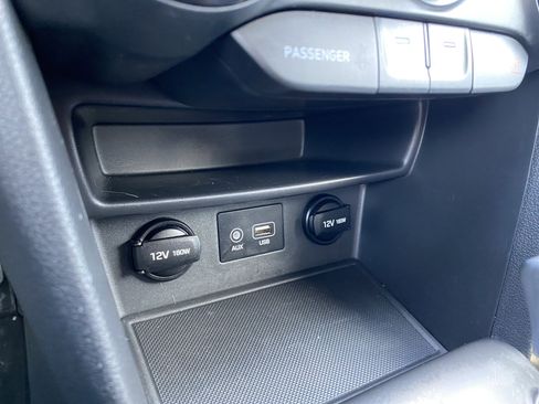 Used 2018 Hyundai Kona SEL AWD/4WD image 32