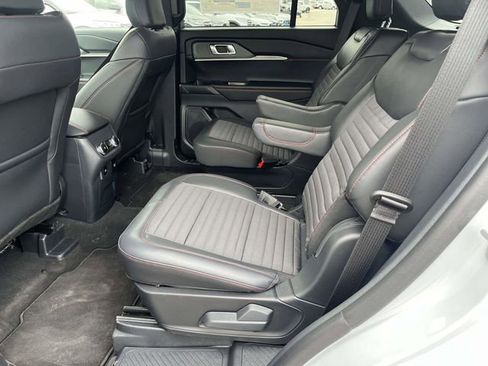 New 2026 Ford Explorer ST-Line w/ ST-Line Street Pack RWD image 5