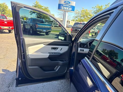 Used 2024 Honda Pilot Elite image 13