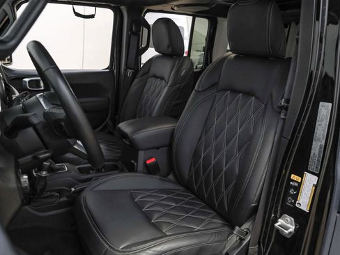 Used 2023 Jeep Wrangler Unlimited Rubicon w/ Safety Group image 26