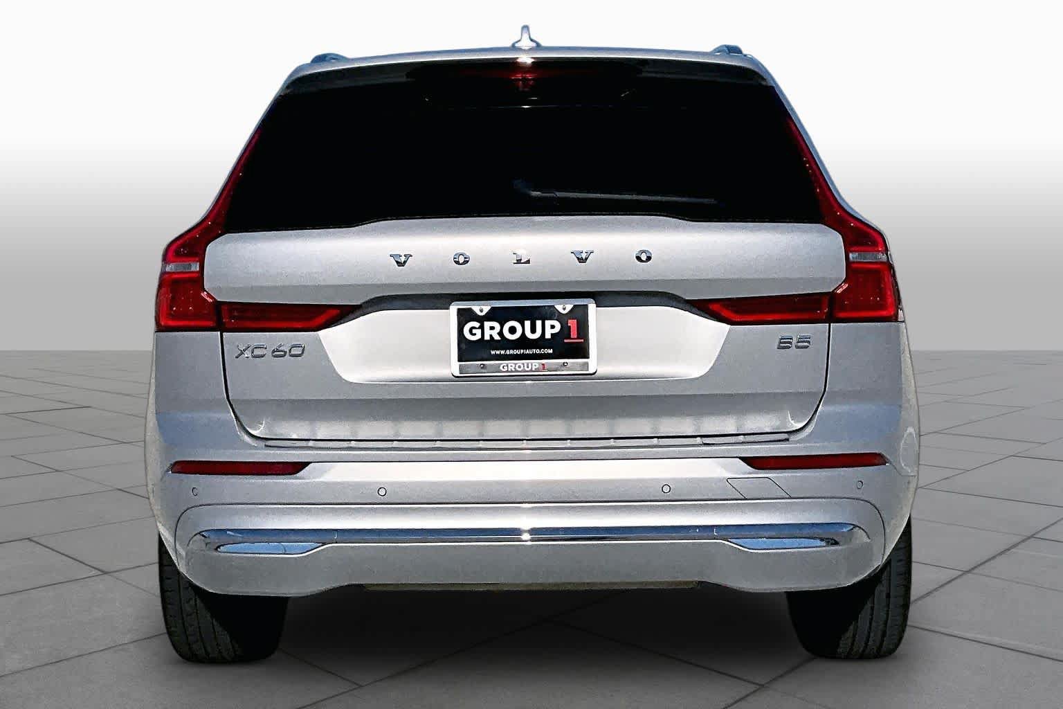 Used 2022 Volvo XC60 B5 Inscription w/ Advanced Package FWD image 5