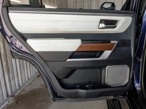 Used 2023 Toyota Sequoia Capstone AWD/4WD image 46