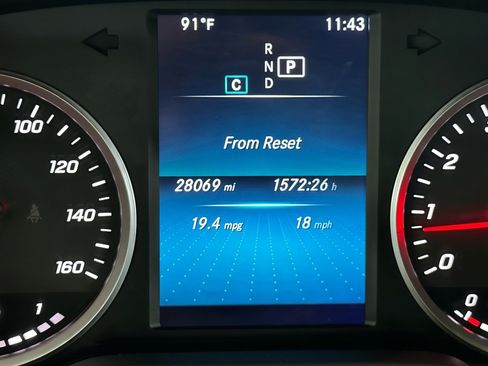 Used 2021 Mercedes-Benz GLC 300 4MATIC Coupe image 8