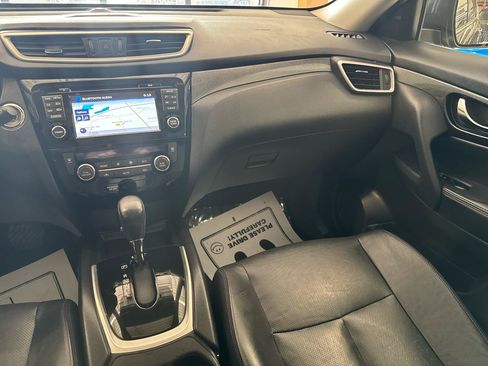 Used 2015 Nissan Rogue SL w/ SL Premium Package AWD/4WD image 22