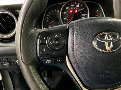 Used 2015 Toyota RAV4 LE AWD/4WD image 24
