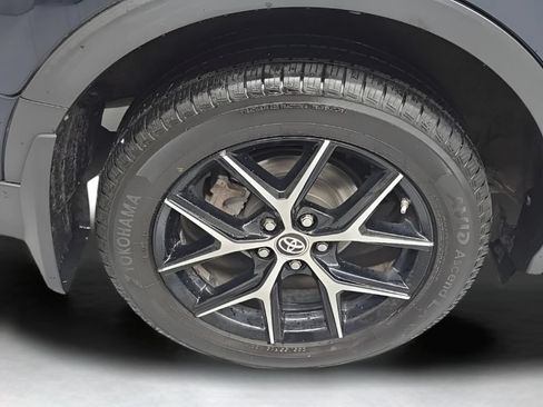 Used 2018 Toyota RAV4 SE AWD/4WD image 42