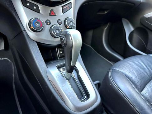 Used 2017 Chevrolet Sonic Premier image 25