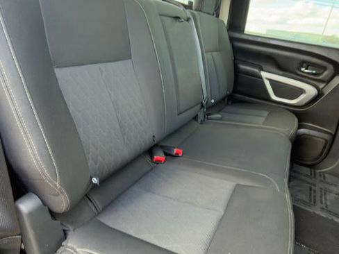 Used 2018 Nissan Titan SV AWD/4WD image 39