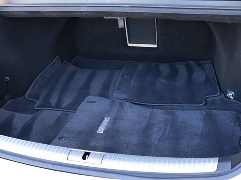 Used 2017 Genesis G90 3.3T Premium RWD image 25