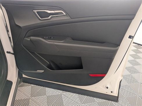 Used 2023 Kia Sportage LX image 29