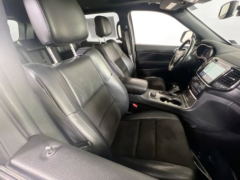 Used 2022 Jeep Grand Cherokee Laredo X image 28