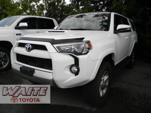 Used 2019 Toyota 4Runner TRD Off-Road Premium AWD/4WD image 4