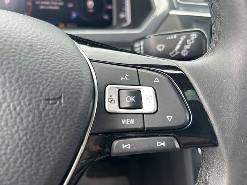 Used 2020 Volkswagen Tiguan SEL image 18