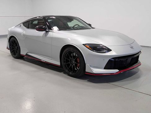 Used 2024 Nissan Z NISMO w/ Floor Mat Package image 6