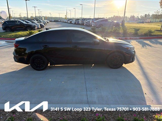Used 2023 Kia Forte LX FWD image 11