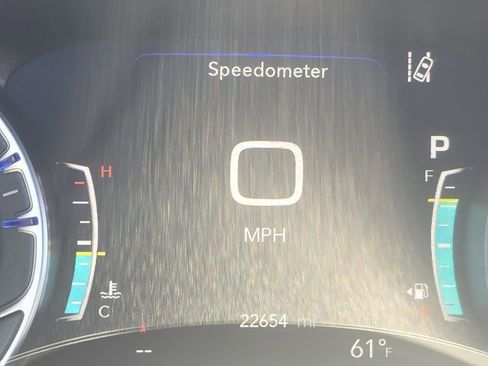 Used 2025 Chrysler Pacifica Select FWD image 8