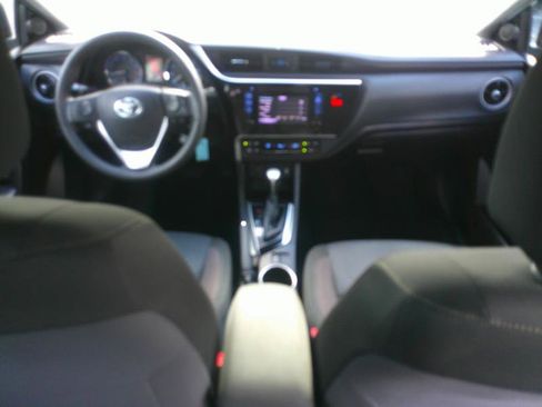 Used 2019 Toyota Corolla LE image 13