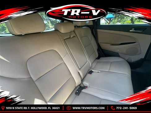 Used 2017 Hyundai Tucson SE Plus AWD/4WD image 14