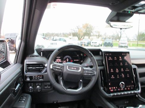 New 2026 GMC Yukon XL AT4 w/ AT4 Premium Plus Package image 14