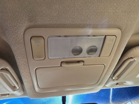 Used 2003 Toyota Highlander Limited image 19