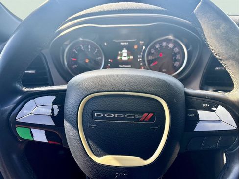 Used 2019 Dodge Challenger SXT RWD image 13