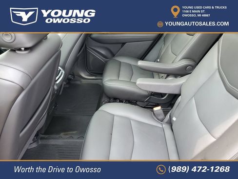Used 2025 Cadillac XT6 Premium Luxury w/ LPO, Floor Liner Package AWD/4WD image 28