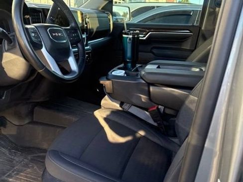 Used 2024 GMC Sierra 1500 Elevation AWD/4WD image 6