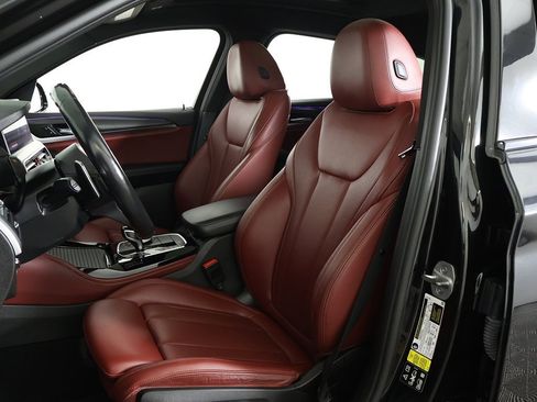 Used 2023 BMW X4 xDrive30i w/ M Sport Package image 32