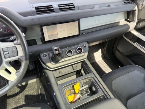 Used 2022 Land Rover Defender 110 X-Dynamic SE AWD/4WD image 14