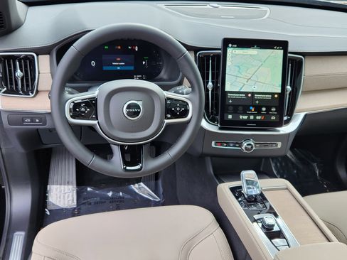 New 2026 Volvo XC90 T8 Plus w/ Protection Package Premier image 8