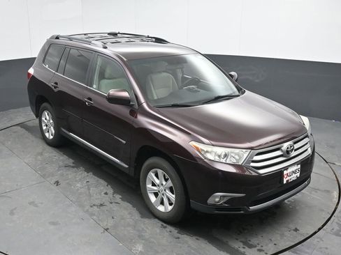 Used 2011 Toyota Highlander w/ Tech Pkg image 37