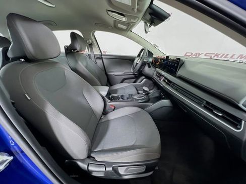 Used 2025 Kia K4 FWD image 36