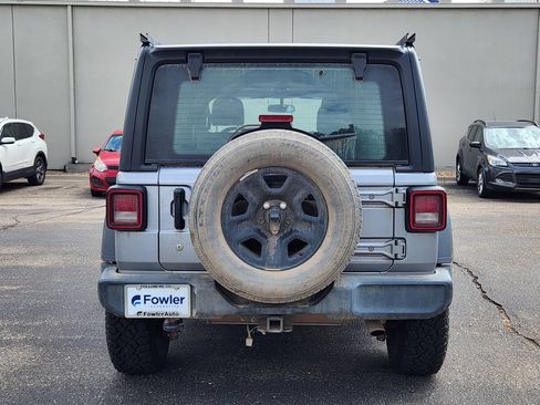 Used 2019 Jeep Wrangler Unlimited Sport AWD/4WD image 6