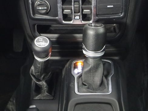 Used 2022 Jeep Wrangler Unlimited Sport AWD/4WD image 25