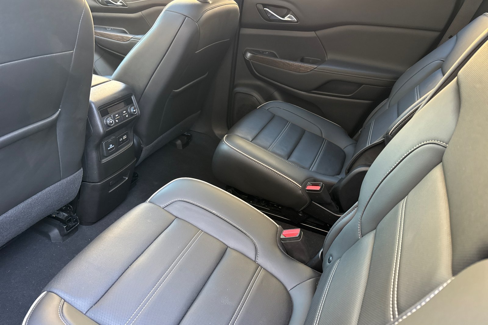 Used 2023 GMC Acadia Denali FWD image 12