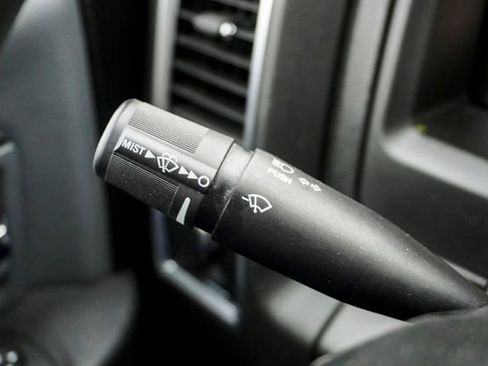 Used 2023 RAM 1500 Classic SLT image 18