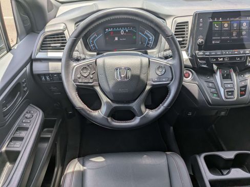 Used 2024 Honda Odyssey Sport image 15