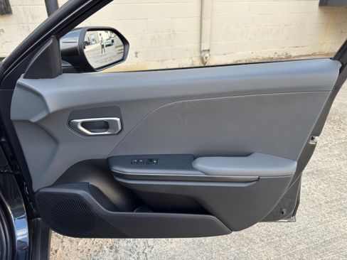 Used 2025 Kia K4 FWD image 40